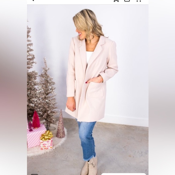 Classy Beige Coat Andree by Unit NWT - Picture 4 of 13
